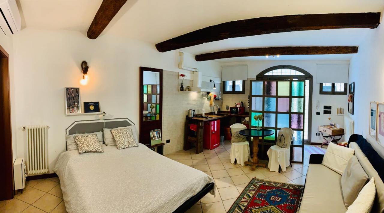La Casa Degli Zii Leilighet Ferrara Eksteriør bilde